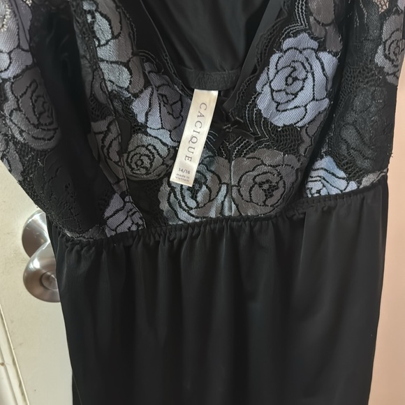 Blue and black lacy camisole short set. - Picture 5 of 6